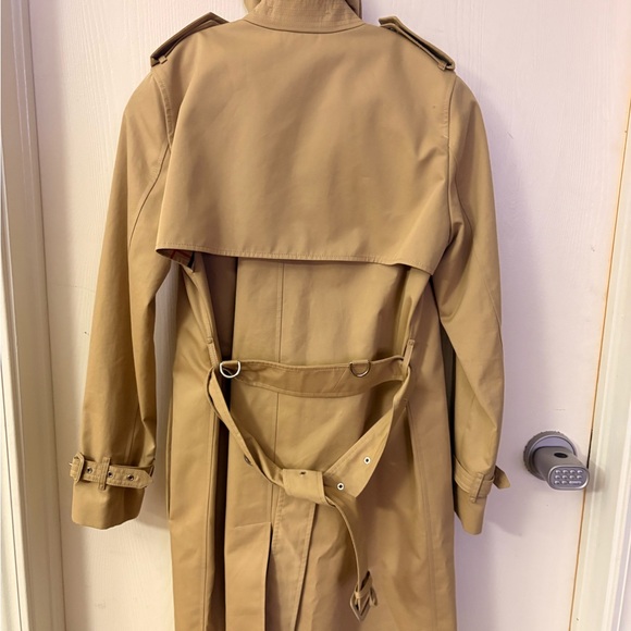 Burberry Tan Trench Coat with Classic Plaid - Picture 4 of 8